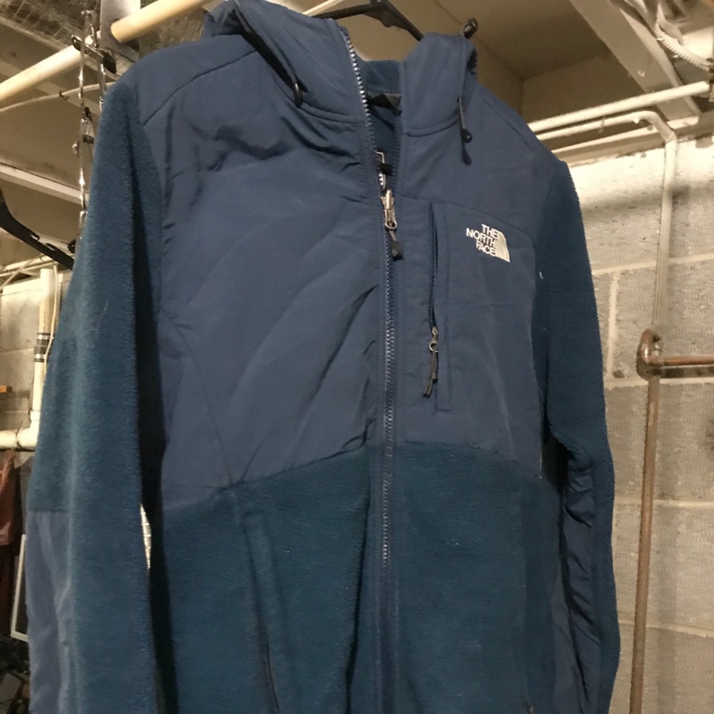 Women’s Medium North Face with Hood